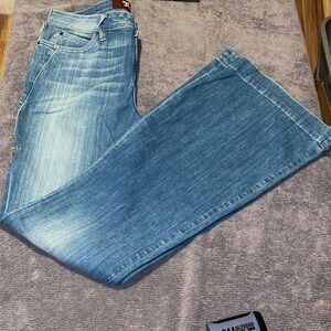 Classic Straight Leg Women's Jeans in Blue P-82